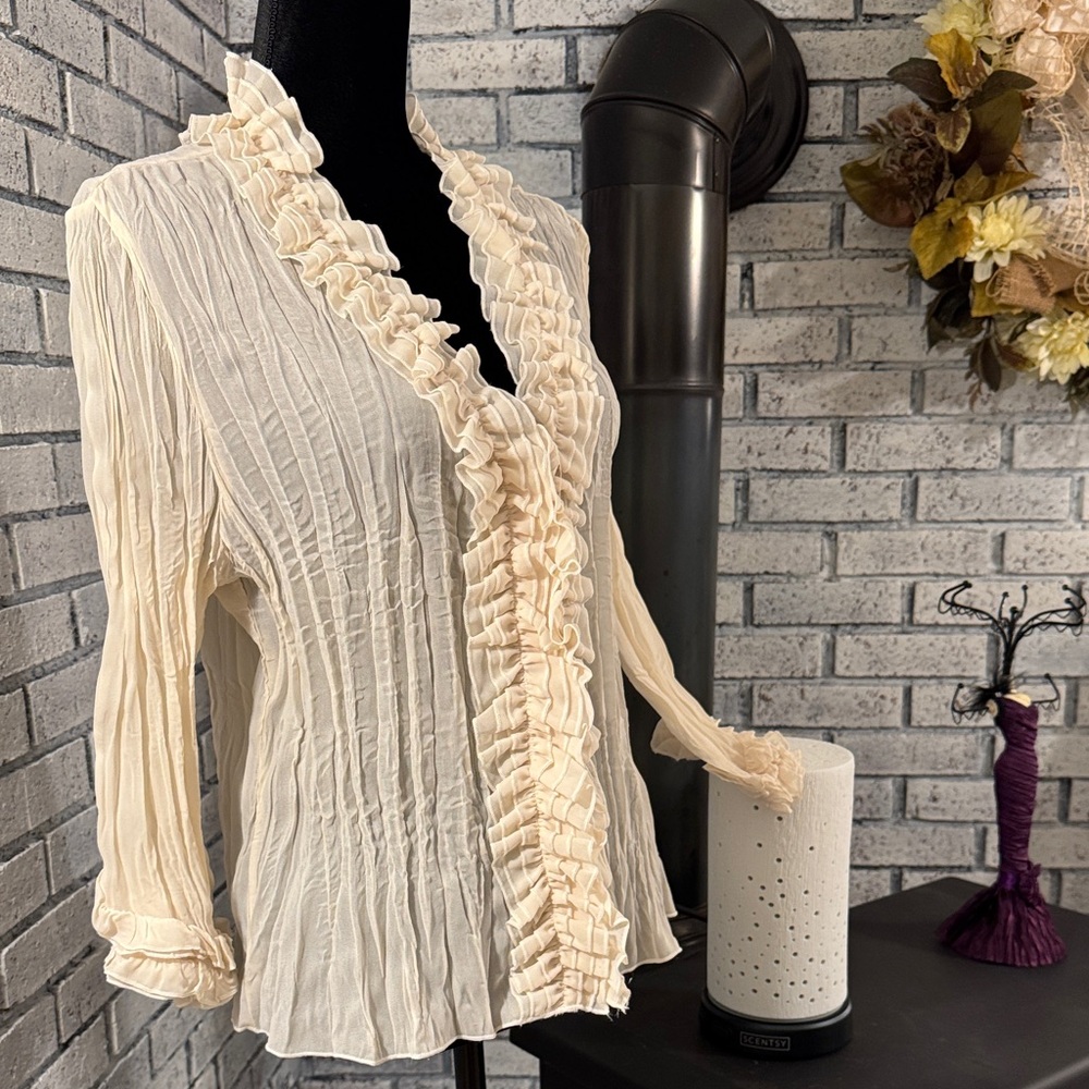 Jaipur Cream Ruffled Blouse - Picture 4 of 7